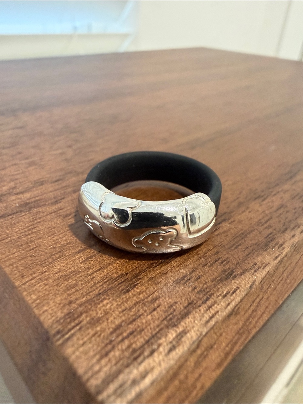 Tous Silver & Black Rubber Ring